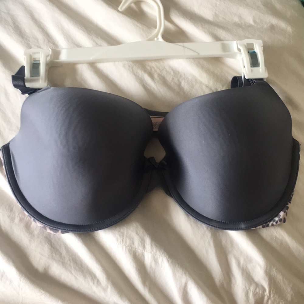 Gray VS Bra 36DD - Brand New!